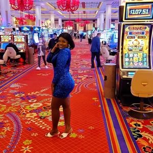 I'm selling this dress